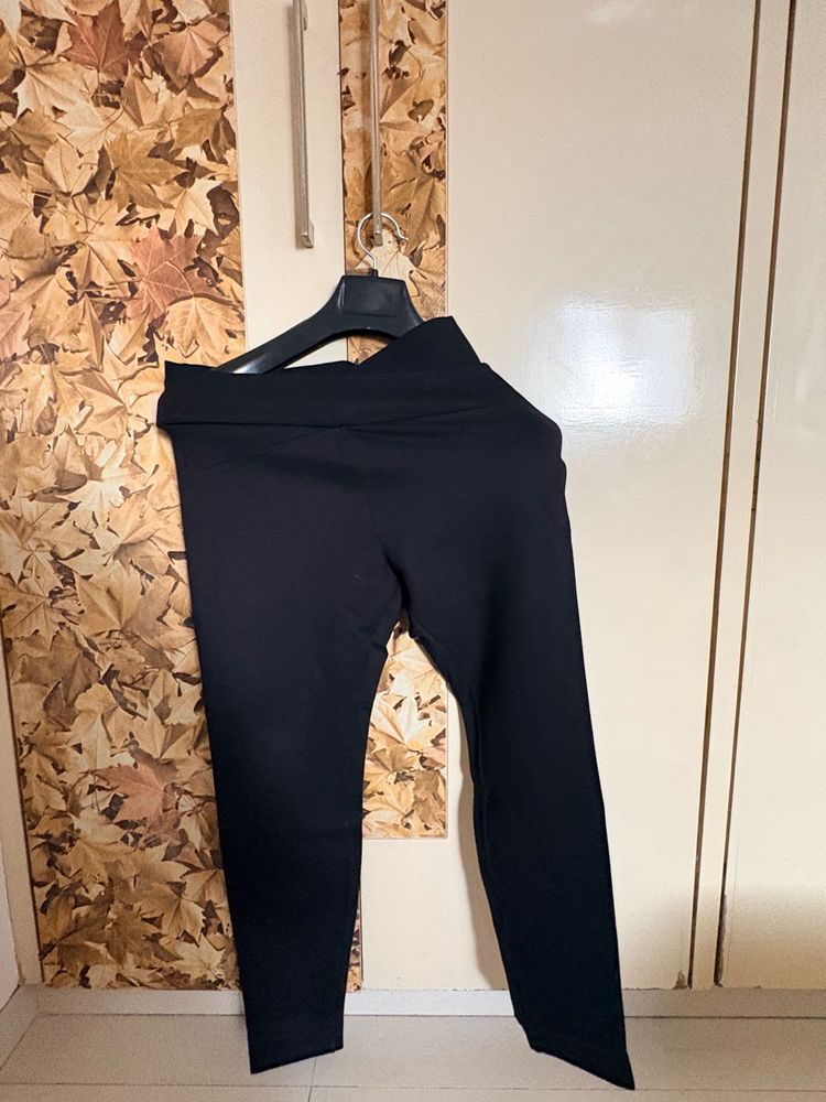 Black High-Waist Leggings