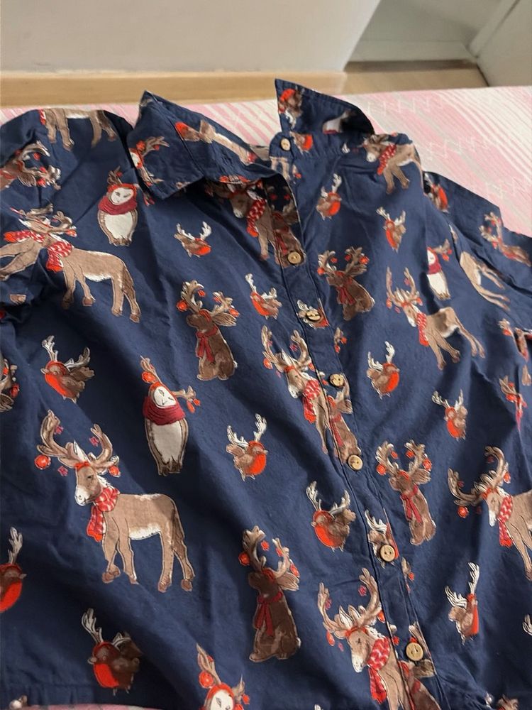 Festive Reindeer Print Button-Up Shirt size-L