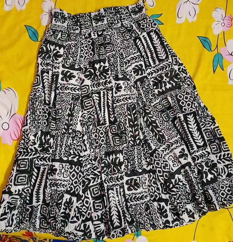 Black &amp; White Patterned Skirt