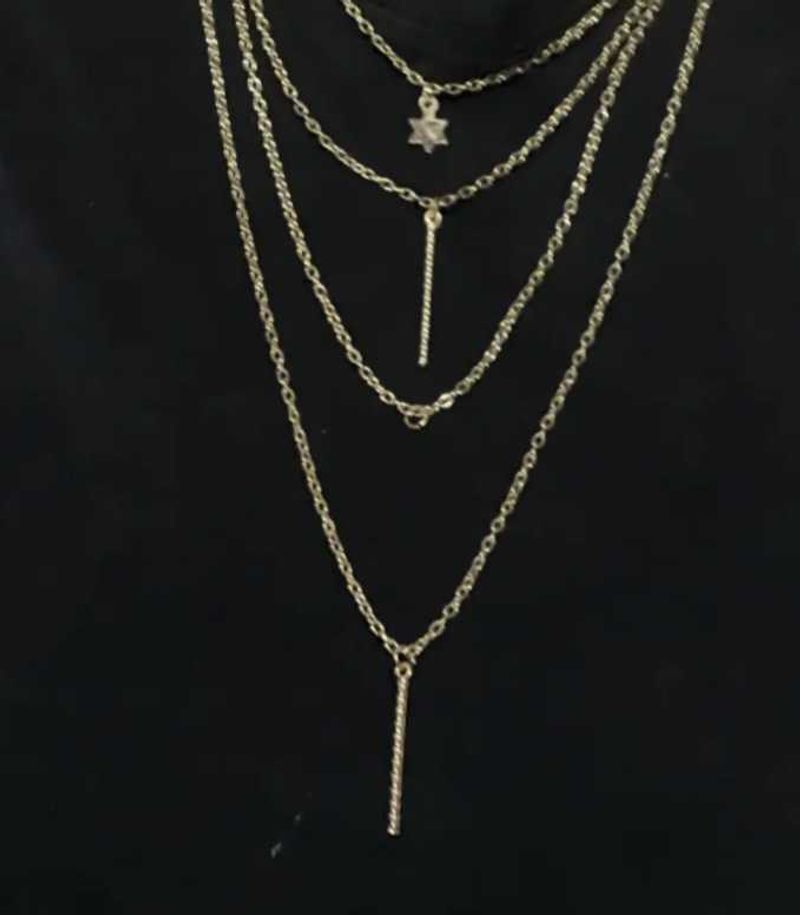 Layered Geometric Pendant Necklace
