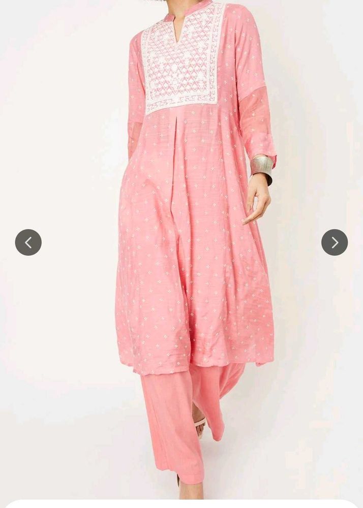 Elegant Pink Kurta Set with White Embellishments