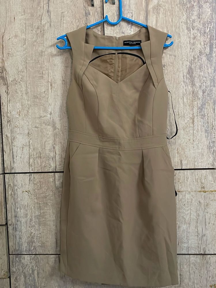 Elegant Tan Sleeveless Dress