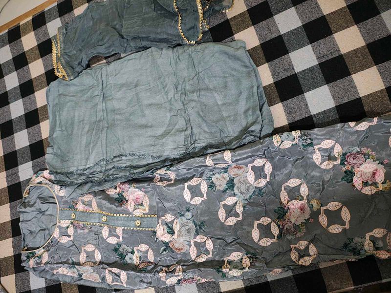 Elegant Floral Print Kurta Set