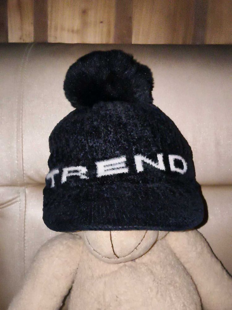 Cozy Black Beanie with "TREND" Logo