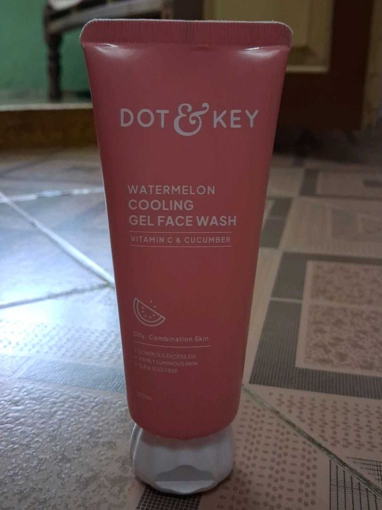 Dot &amp; Key Watermelon Cooling Gel Face Wash