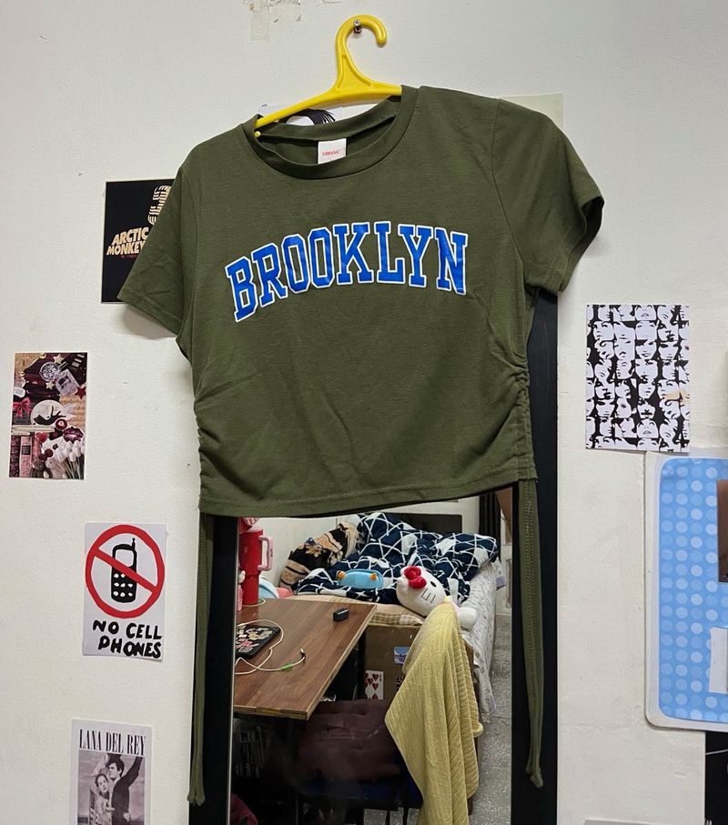 Urbanic Cropped Tee