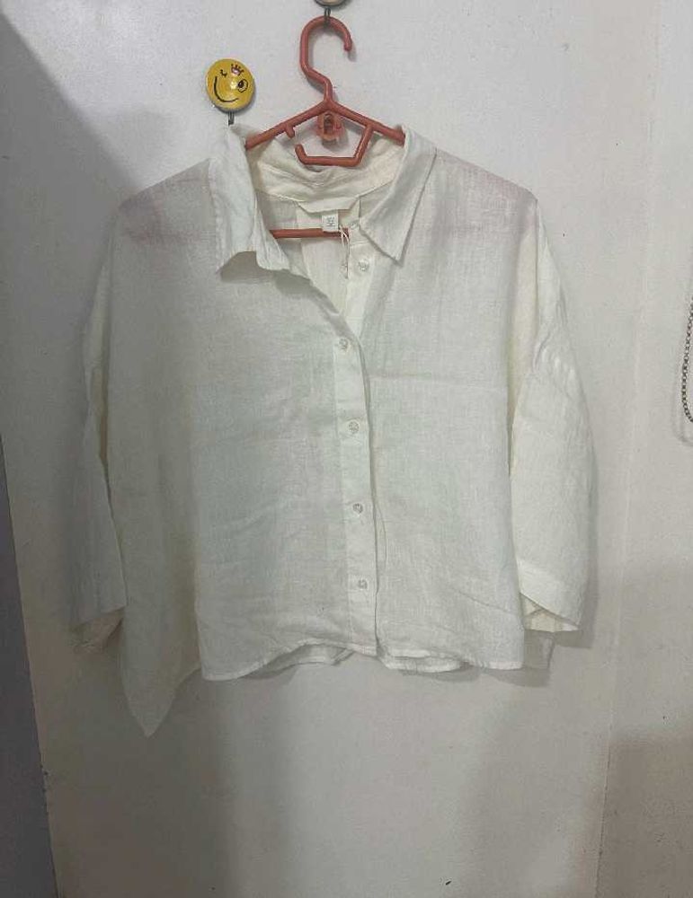 H&amp;mClassic White Linen Button-Up Shirt