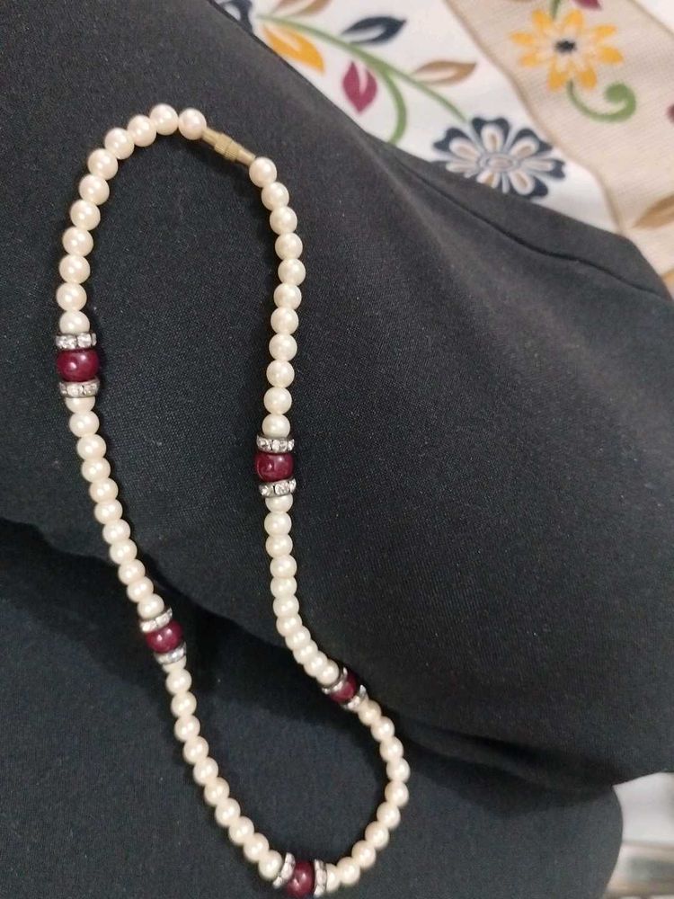 Elegant Pearl Necklace