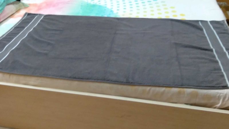 Grey towel