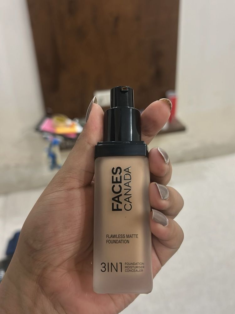 Faces Canada 3in1 Flawless Matte Foundation