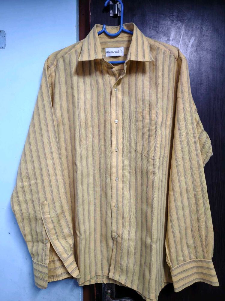 Bright yellow striped shirt 💛