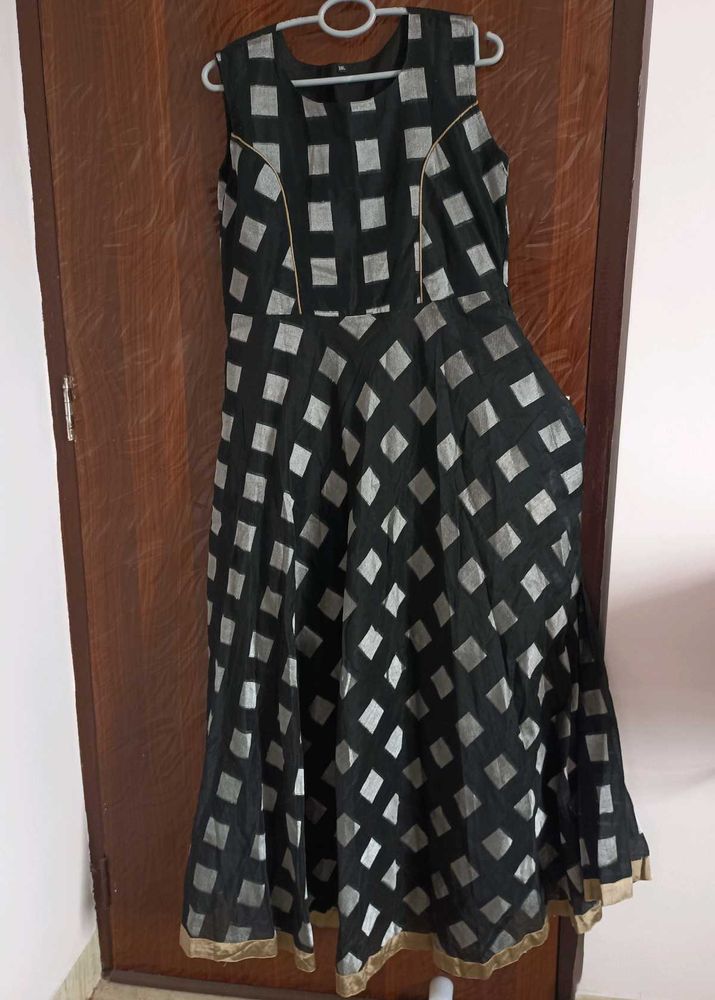 gown