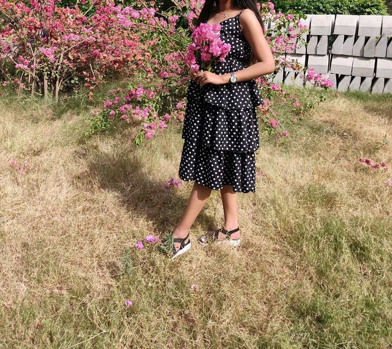 Chic Polka Dot Tiered Midi Dress