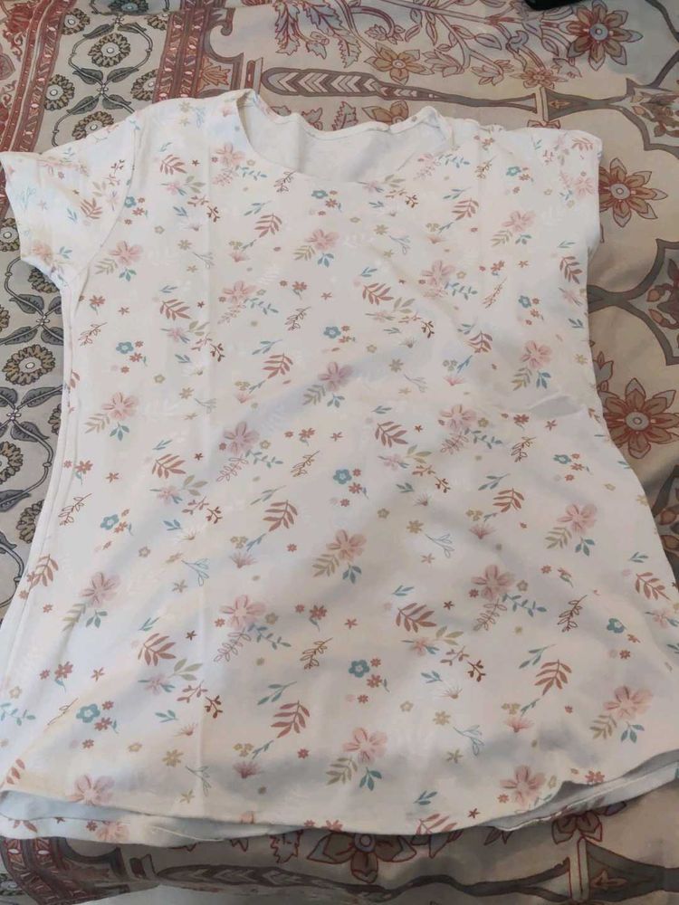 Cute Floral Print T-Shirt