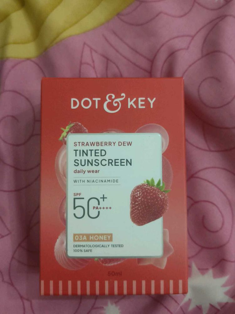 DOT &amp; KEY Strawberry Dew Tinted Sunscreen SPF 50