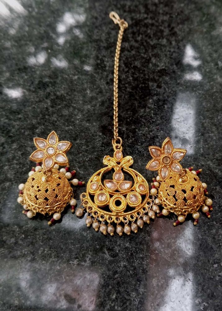 Stunning Ethnic Earrings &amp; Tikka Set