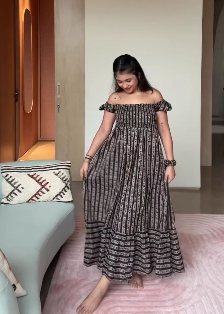 Off-Shoulder Printed Maxi Dress