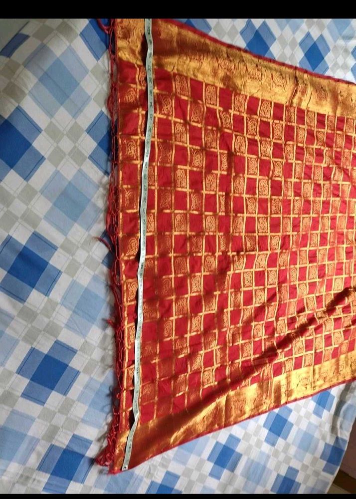 Vibrant Red &amp; Gold Banarasi dupatta