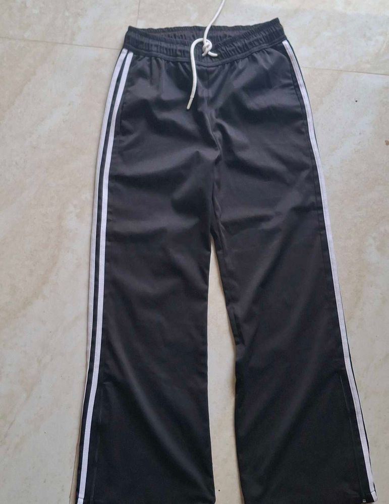 Flared Track Pants 🖤💪