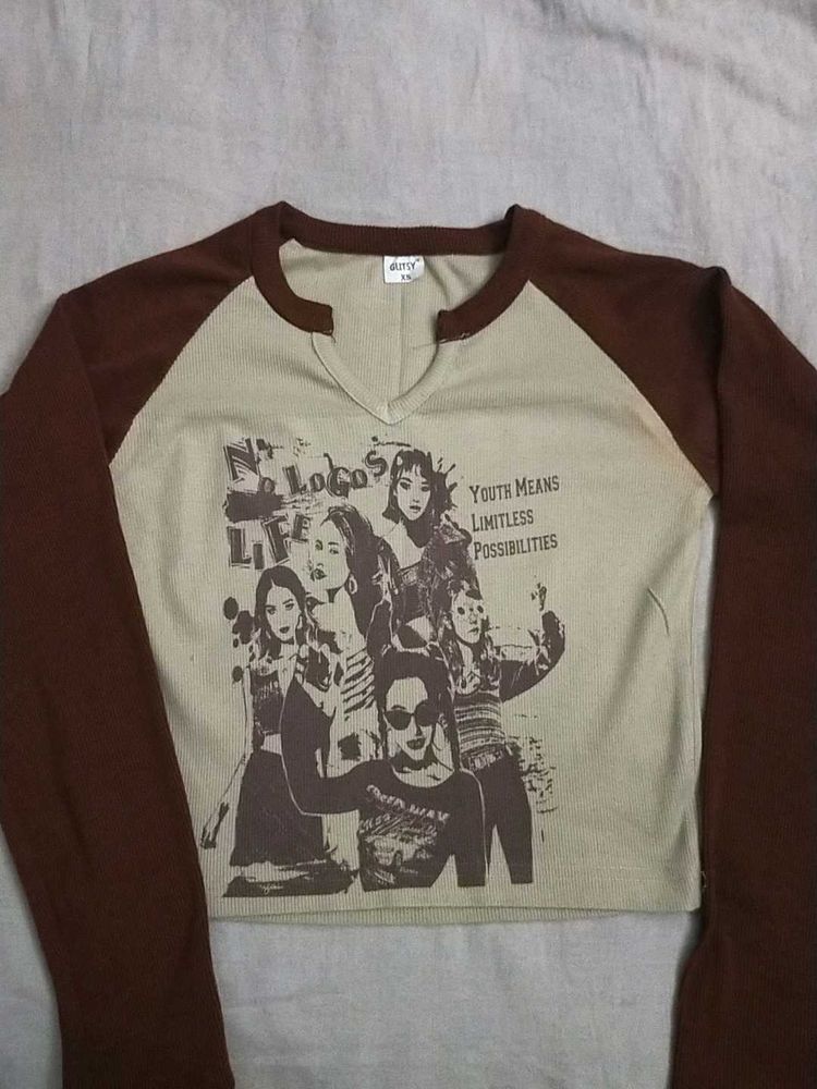 Graphic Print Long Sleeve Crop Top