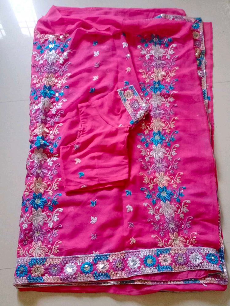 saree with blouse