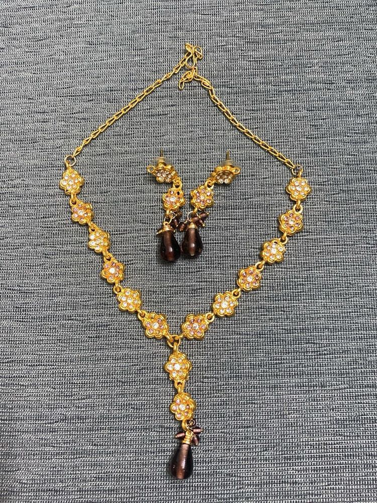 Elegant Gold Flower Necklace &amp; Earring Set