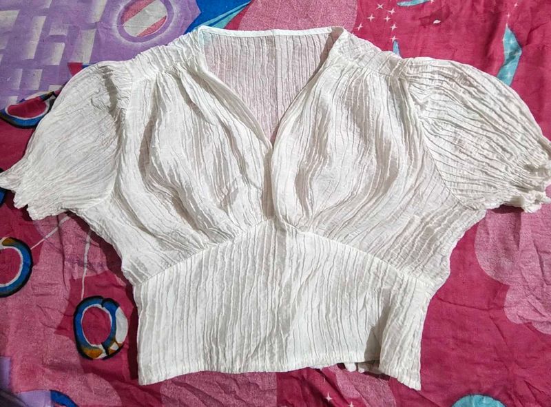 White Crinkle V-Neck Puff Sleeve Top