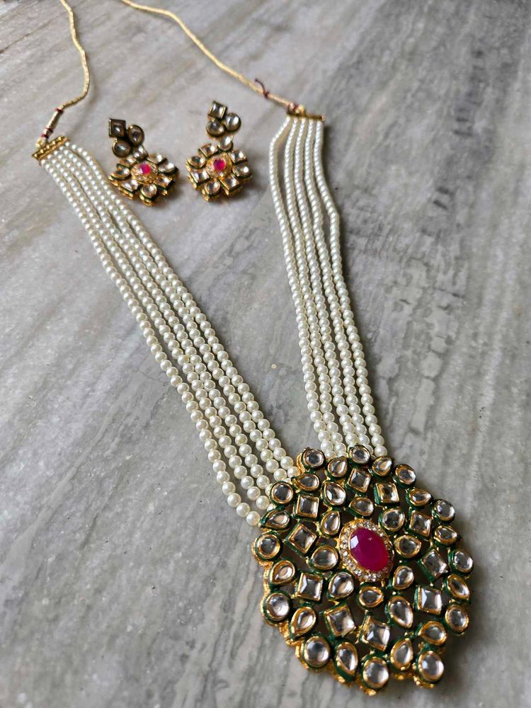 Elegant Pearl Necklace &amp; Earrings Set