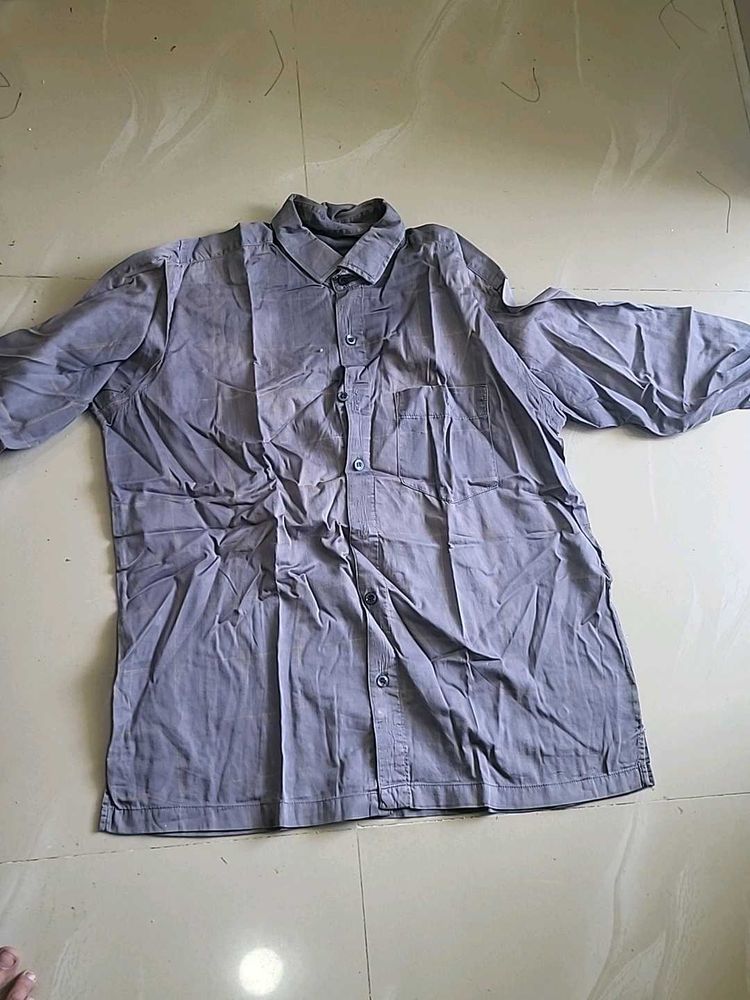 Men's Grey Button-Up Shirt