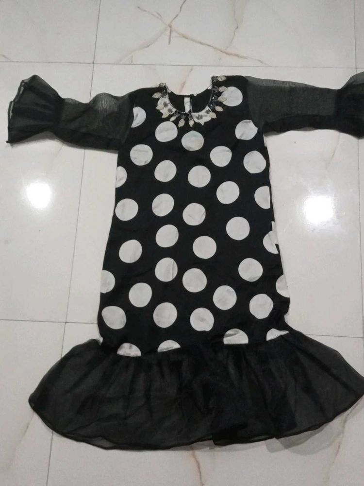 Polka Dot Kurta with Ruffled Sleeves