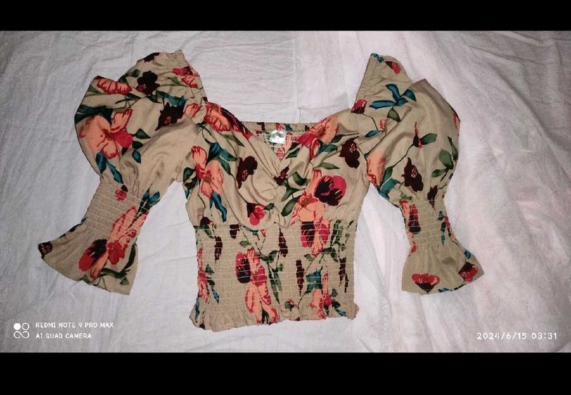 Floral Puff Sleeve Smocked Top