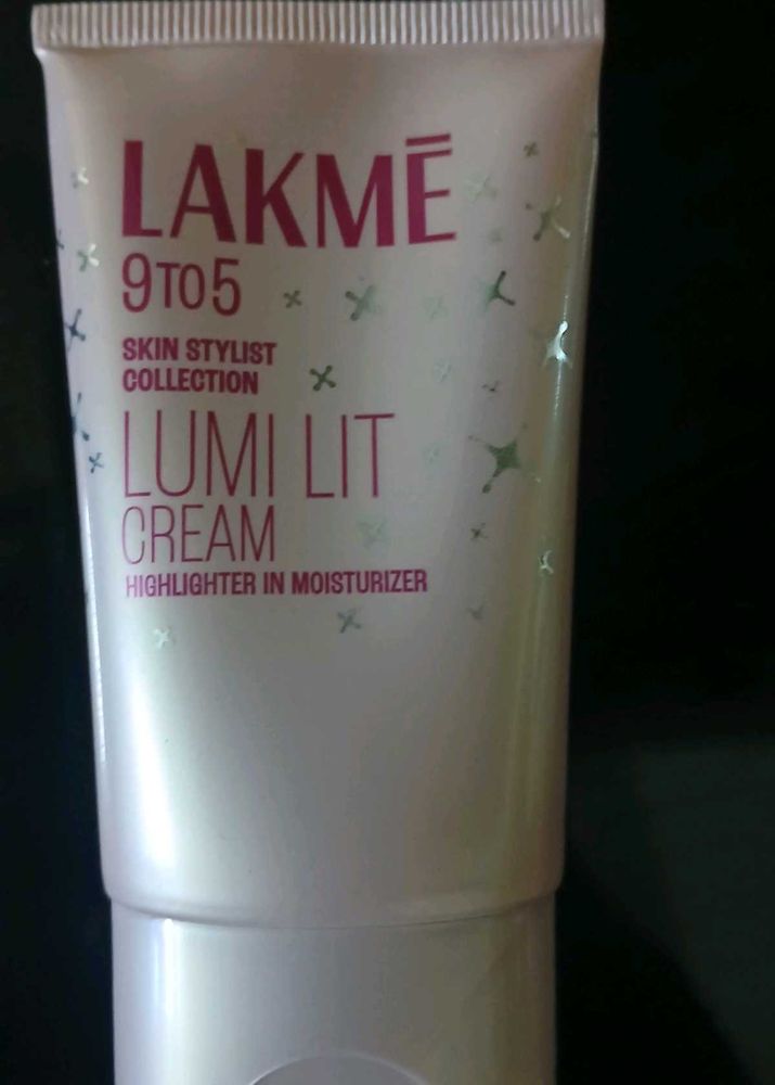 Lakme Lumi Lit Cream - Highlighter