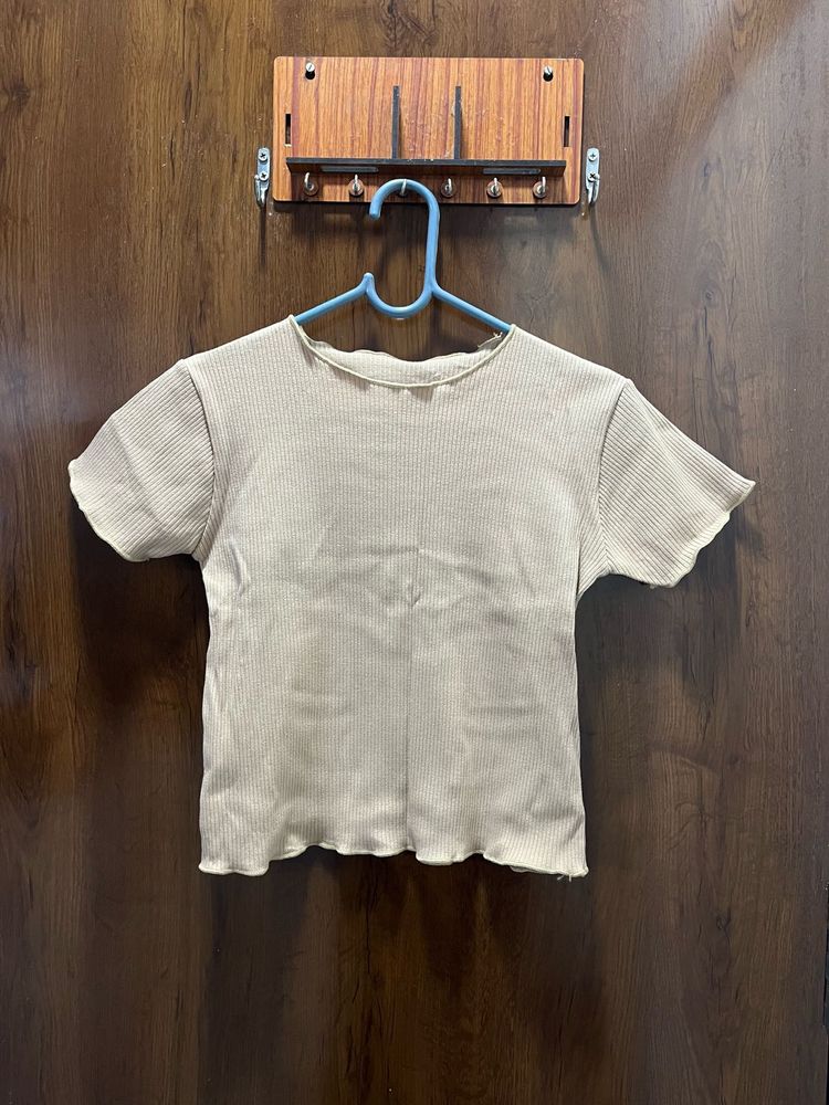 Ribbed Lettuce Hem Crop Top
