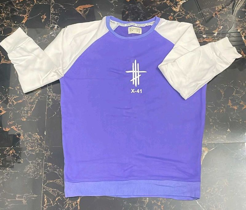 Lavender &amp;white Sweatshirt