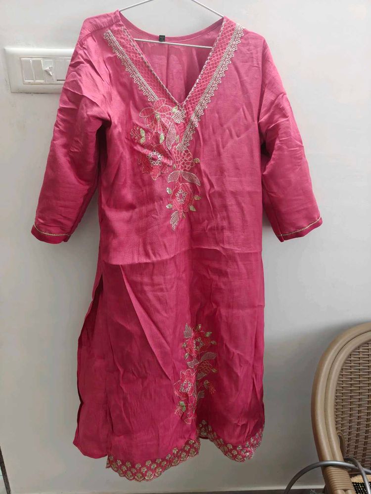 Beautiful Pink Embroidered Kurta