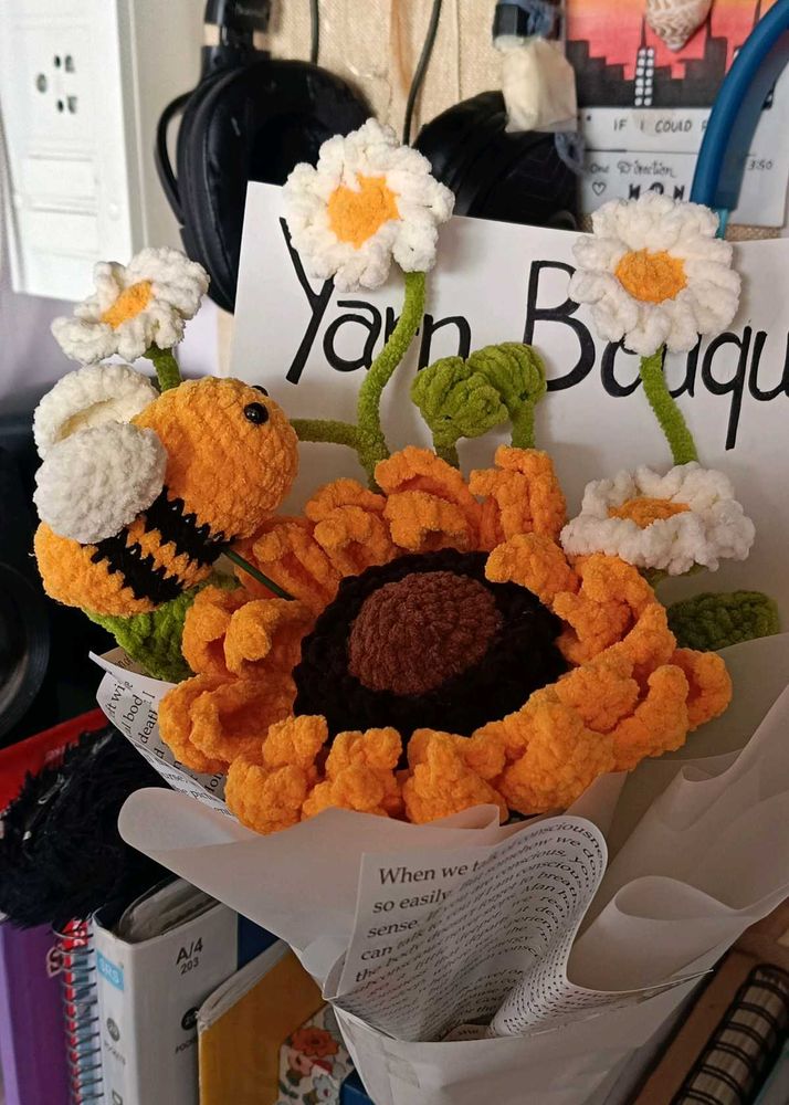 Crochet Yarn Bouquet