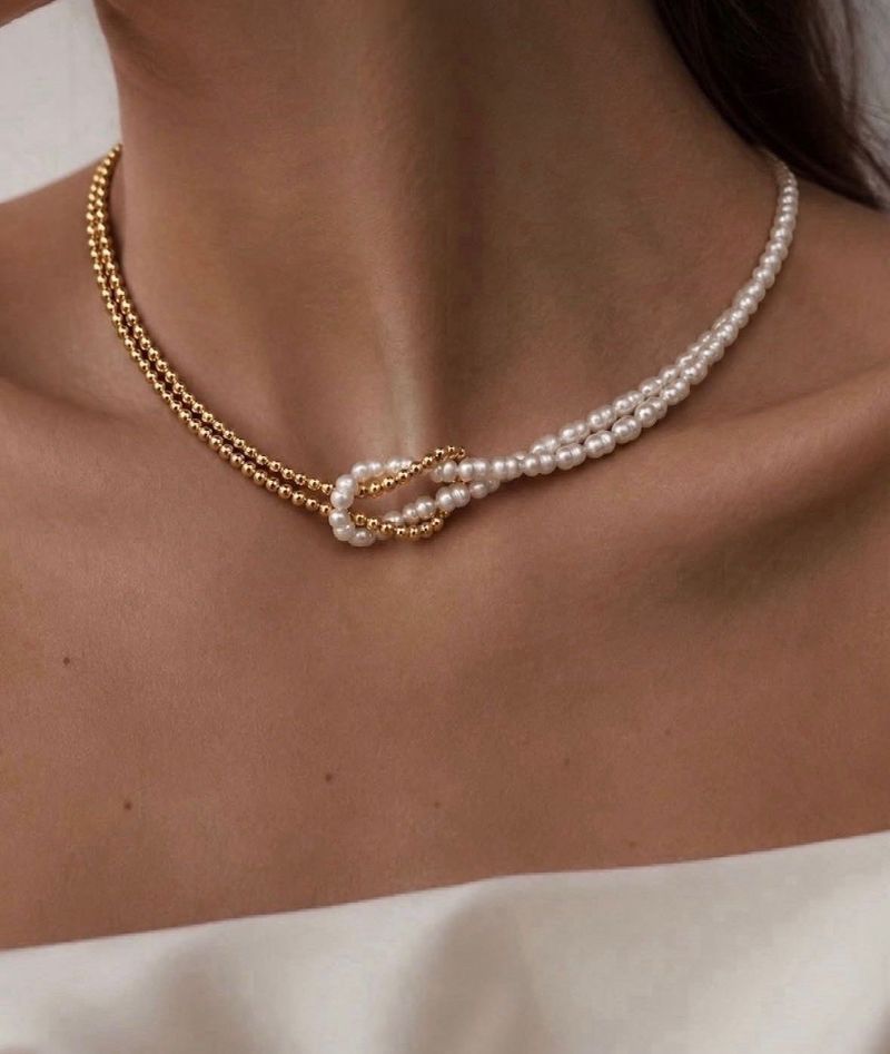 Elegant Pearl and Gold Bead Necklace