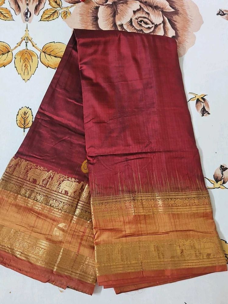 kanjivaram Maroon Silk Saree with Gold Border