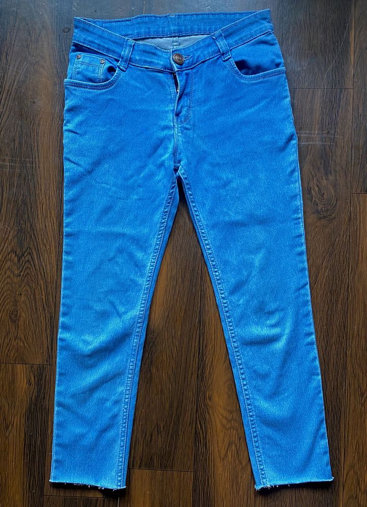 Low-rise Blue Denim Jeans (above ankle)