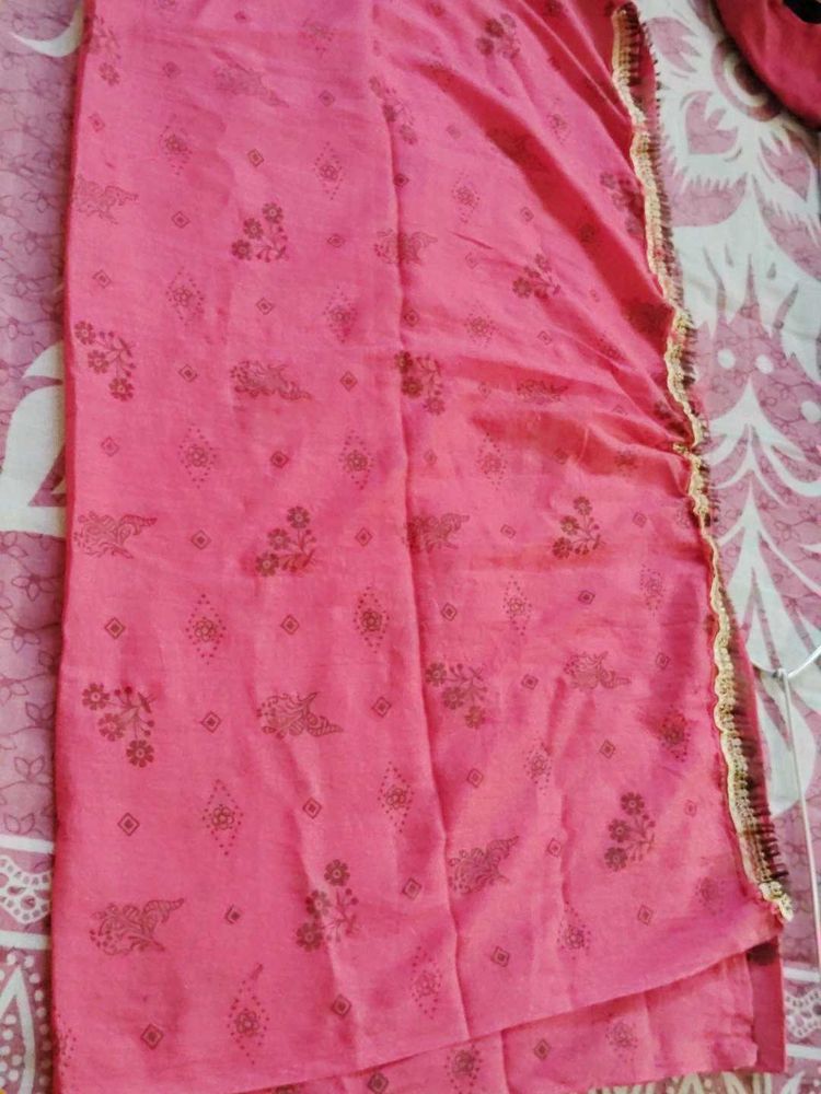 100.Pretty Pink Printed floral dupatta