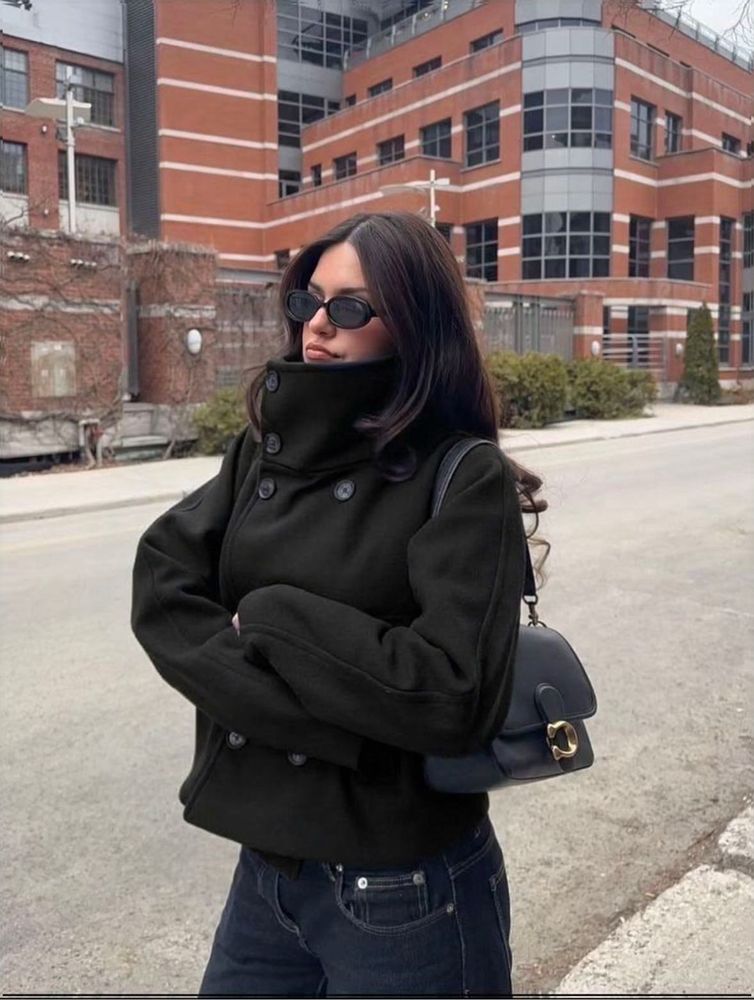 Zara Cropped black Jacket