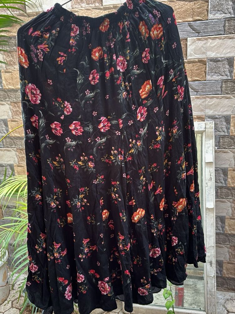 Floral Maxi skirt