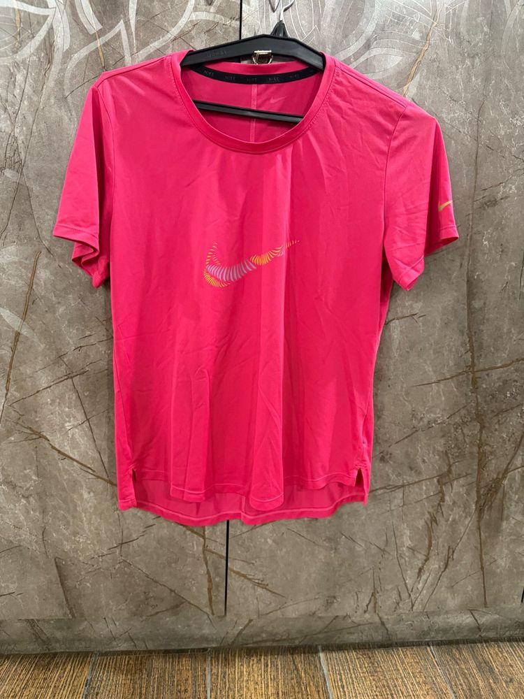 Nike Dri-FIT T-Shirt