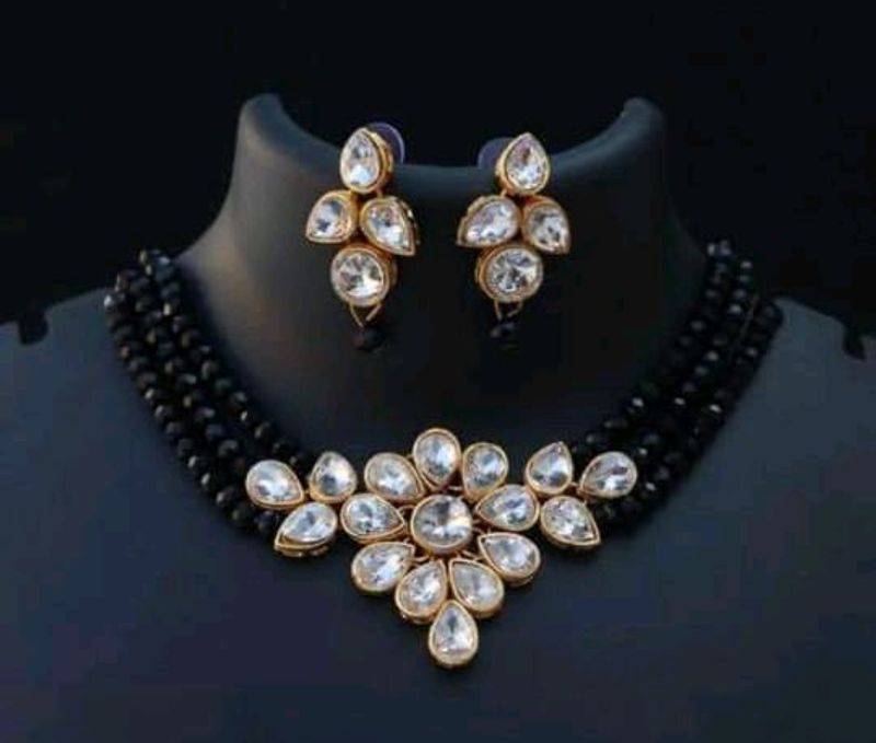 Elegant Black Beaded Necklace Set