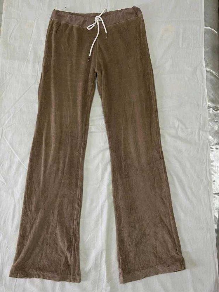 *y2k juicy couture velour flare pants ♡‧₊˚*