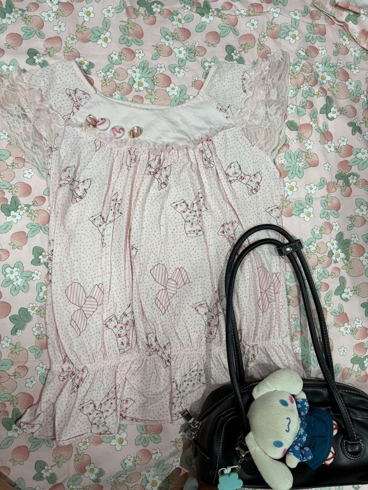 Bow patterned Lolita top