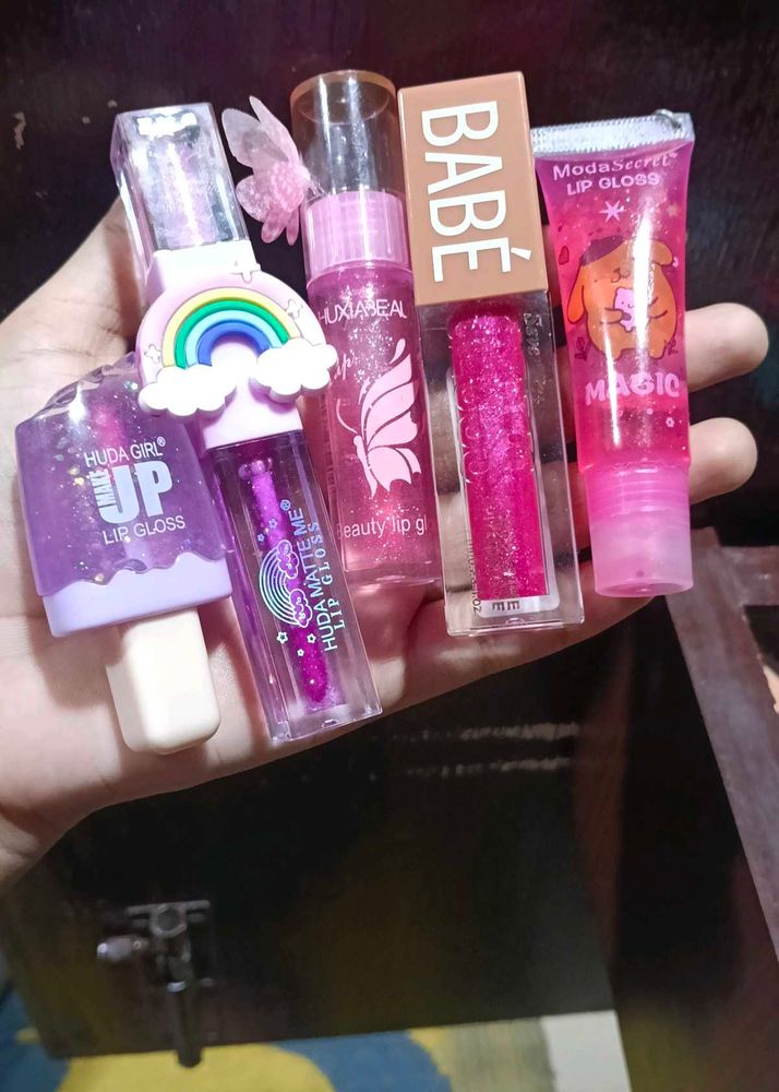 Set of 5 Babe &amp; Friends Lip Glosses &amp; Kurti