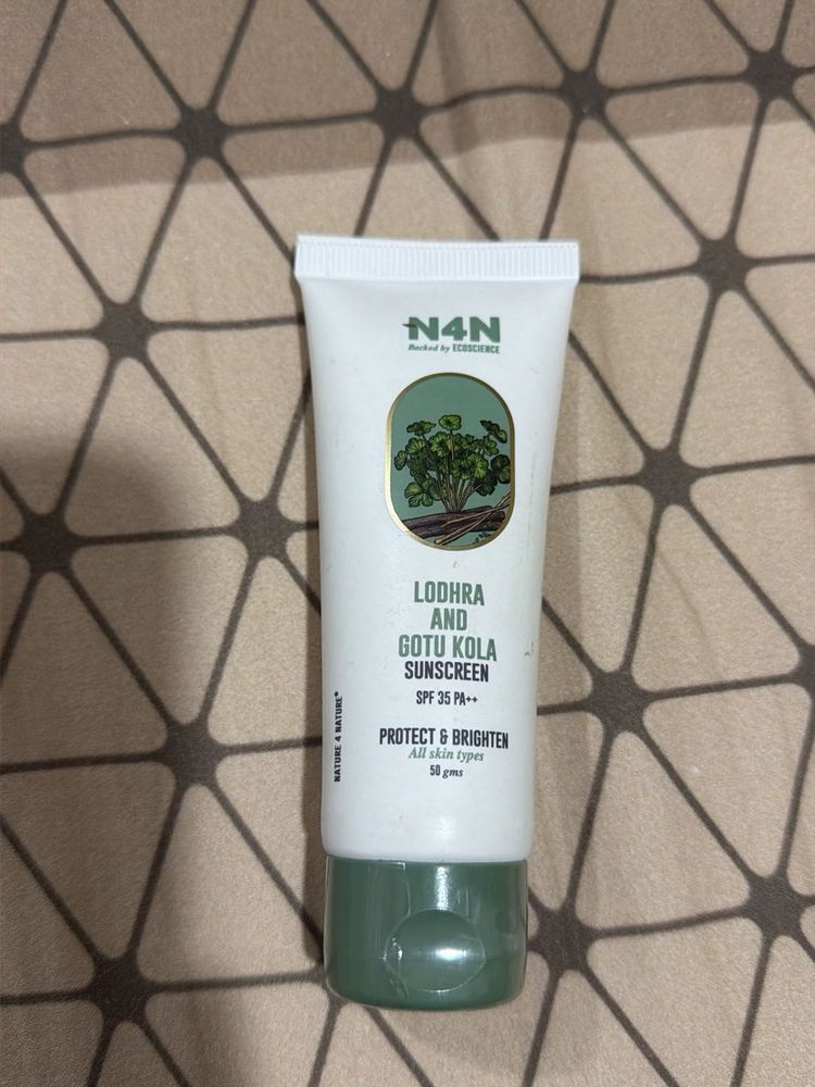 N4N Lodhra &amp; Gotu Kola Sunscreen
