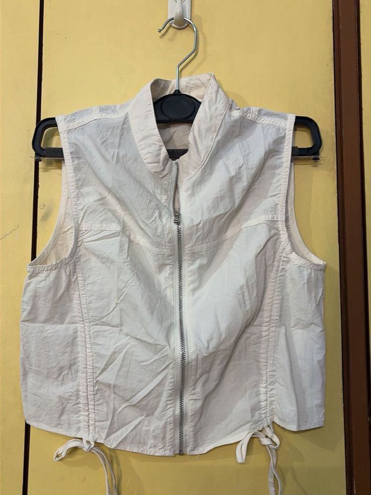 White Sleeveless Zip-Up Vest