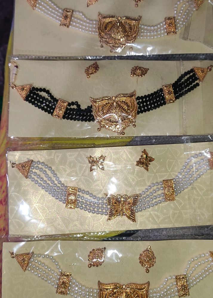 Golden Choker💗